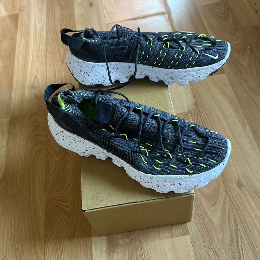 Nike Space Hippie 04